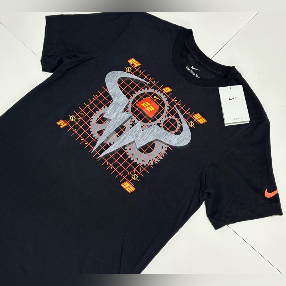 Nike Men's NikeCourt Rafa Bull Logo Dri-FIT OC Tennis T-Shirt FZ8113-010